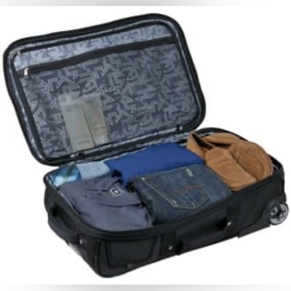 NEW With Tags!! OGIO Kickstart 22 Travel Luggage - Picture 3 of 3